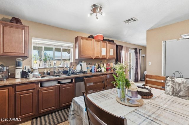 2513 S KACHINA Circle, Tempe, AZ 85282