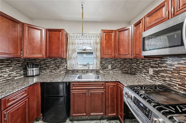 1425 Kenmore Avenue, Tonawanda, NY 14217