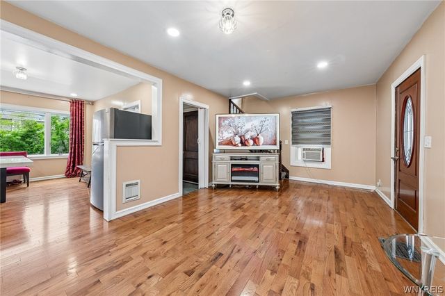 1425 Kenmore Avenue, Tonawanda, NY 14217