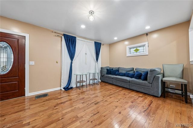 1425 Kenmore Avenue, Tonawanda, NY 14217