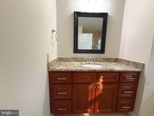 13146 LAZY GLEN CT, Herndon, VA 20171