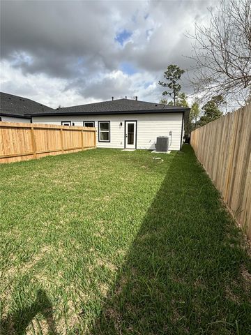8218 Locksley Road B, Houston, TX 77078