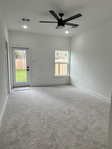 8218 Locksley Road B, Houston, TX 77078