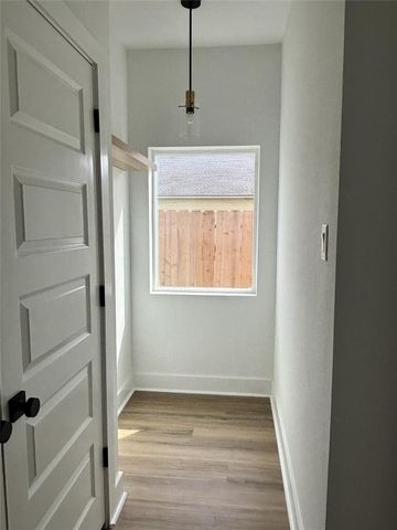 8218 Locksley Road B, Houston, TX 77078