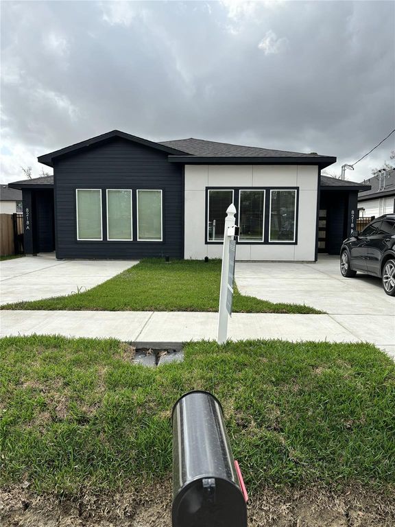 8218 Locksley Road B, Houston, TX 77078
