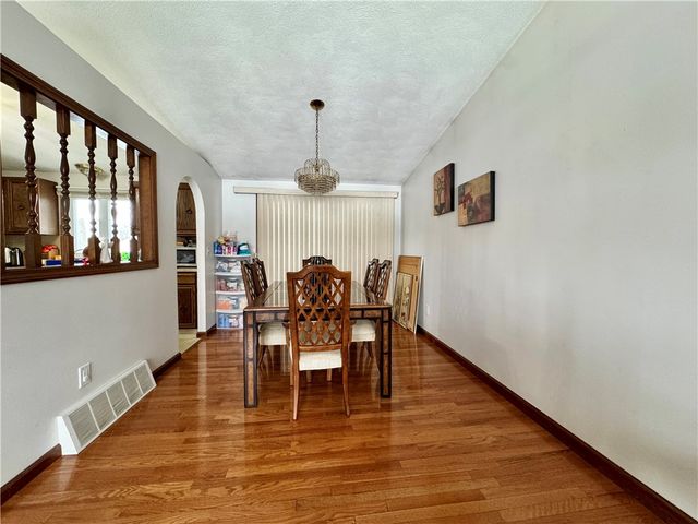 15 Palm Boulevard N, Warwick, RI 02888