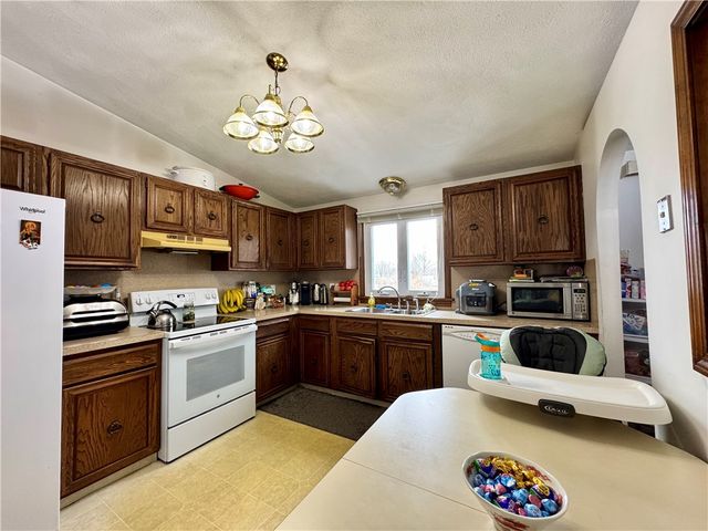 15 Palm Boulevard N, Warwick, RI 02888