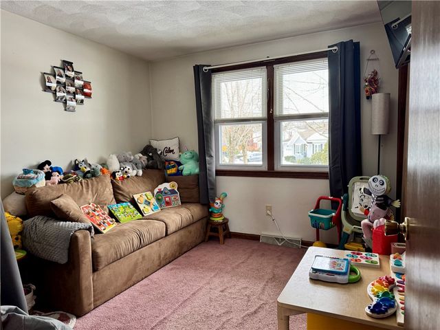 15 Palm Boulevard N, Warwick, RI 02888