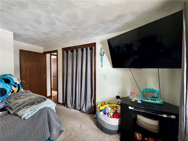 15 Palm Boulevard N, Warwick, RI 02888