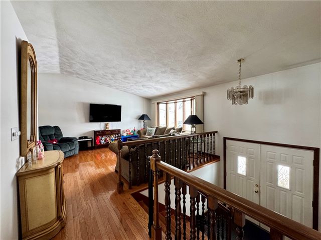 15 Palm Boulevard N, Warwick, RI 02888