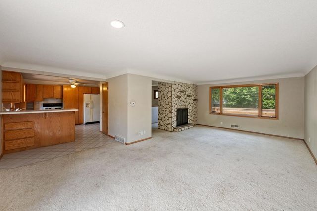 620 Callahan Place, Mendota Heights, MN 55118