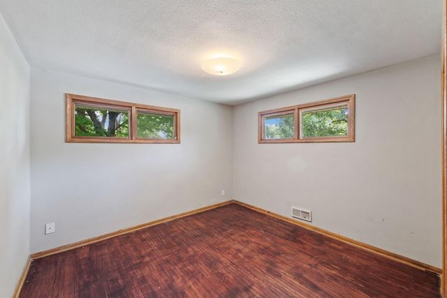 620 Callahan Place, Mendota Heights, MN 55118