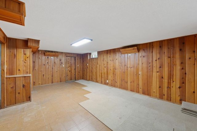 620 Callahan Place, Mendota Heights, MN 55118