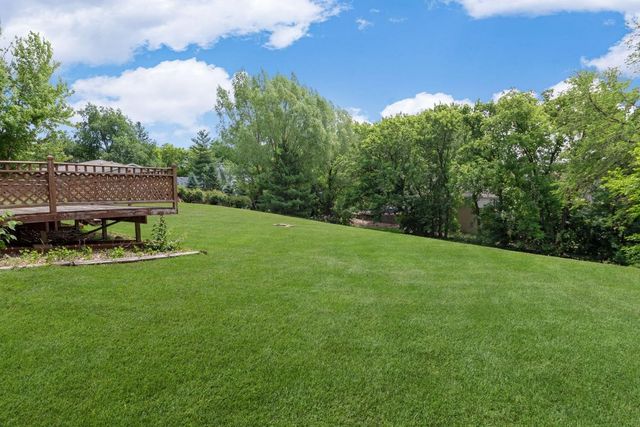 620 Callahan Place, Mendota Heights, MN 55118