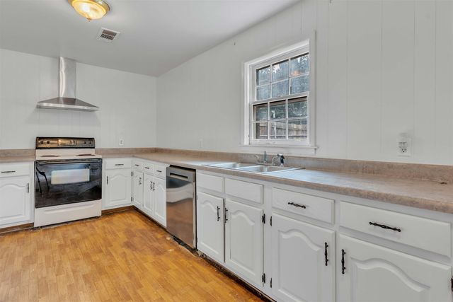 1745 DAWSON RD, Brighton, TN 38011