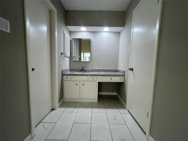 3807 Saratoga Drive, Houston, TX 77088