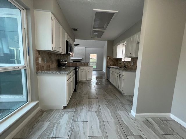 3807 Saratoga Drive, Houston, TX 77088