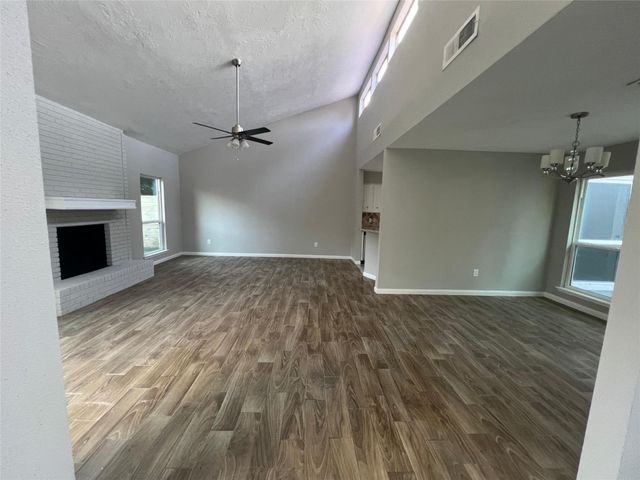 3807 Saratoga Drive, Houston, TX 77088