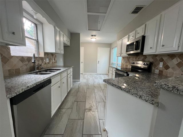 3807 Saratoga Drive, Houston, TX 77088