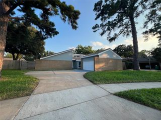 3807 Saratoga Drive, Houston, TX 77088