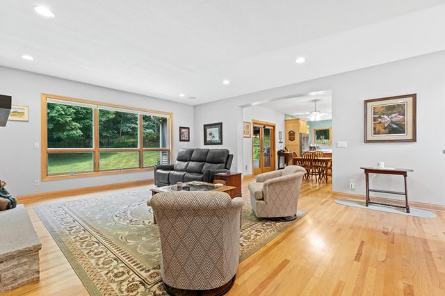 6921 Bluff Lane NW, Rochester, MN 55901