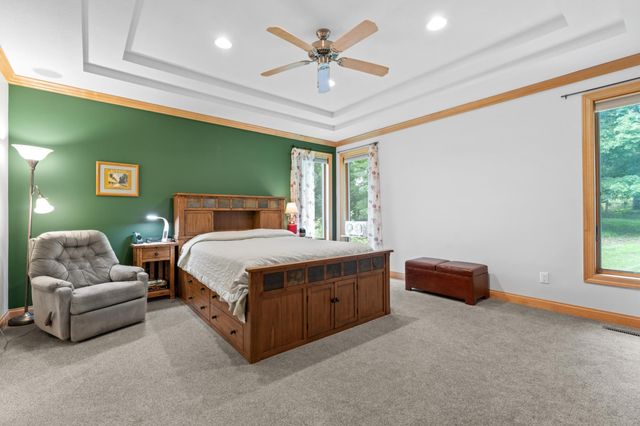 6921 Bluff Lane NW, Rochester, MN 55901