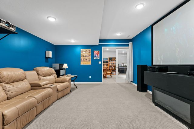 6921 Bluff Lane NW, Rochester, MN 55901