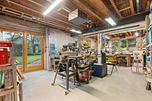 6921 Bluff Lane NW, Rochester, MN 55901
