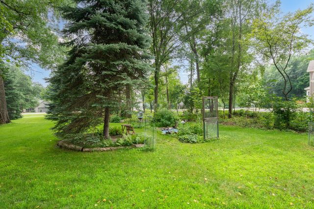 6921 Bluff Lane NW, Rochester, MN 55901