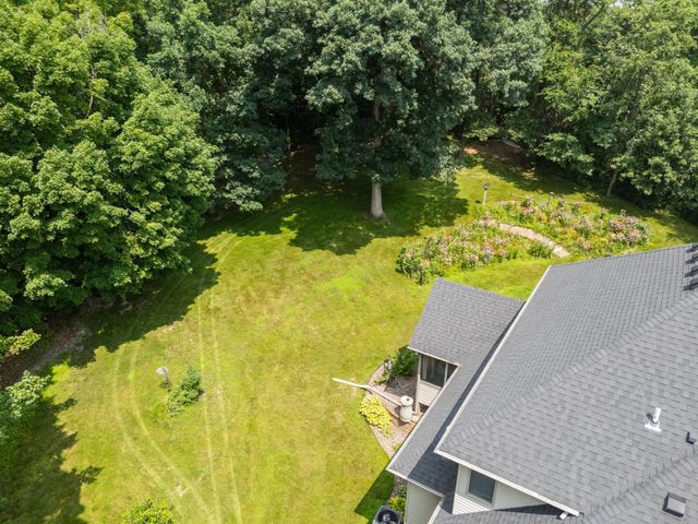 6921 Bluff Lane NW, Rochester, MN 55901