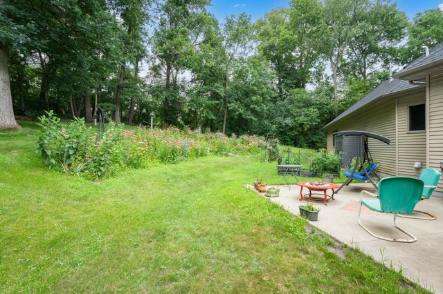 6921 Bluff Lane NW, Rochester, MN 55901