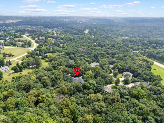6921 Bluff Lane NW, Rochester, MN 55901