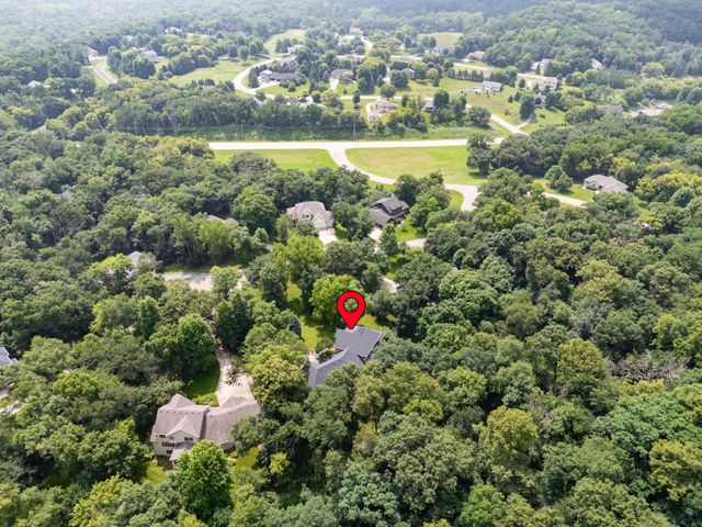 6921 Bluff Lane NW, Rochester, MN 55901