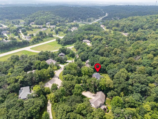6921 Bluff Lane NW, Rochester, MN 55901