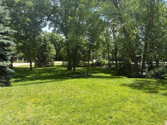 6921 Bluff Lane NW, Rochester, MN 55901