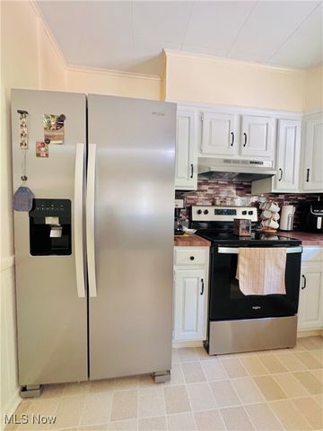 309 Donahey Avenue NE, New Philadelphia, OH 44663