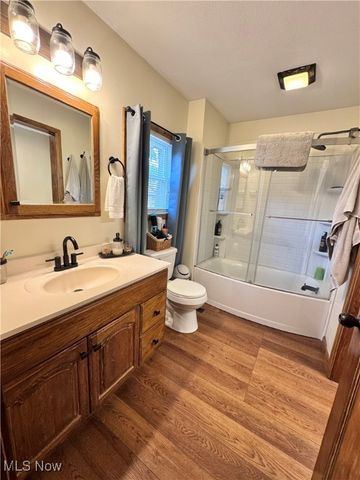 309 Donahey Avenue NE, New Philadelphia, OH 44663