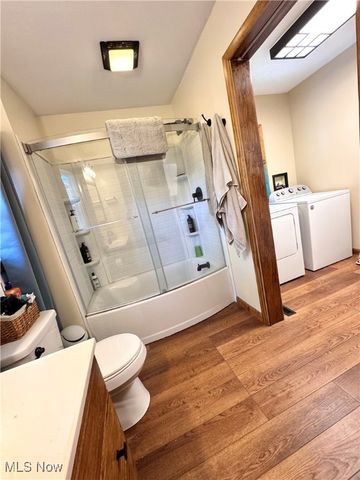 309 Donahey Avenue NE, New Philadelphia, OH 44663