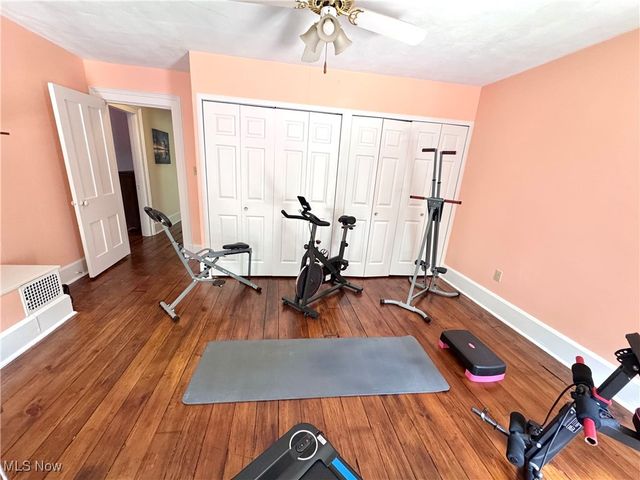 309 Donahey Avenue NE, New Philadelphia, OH 44663