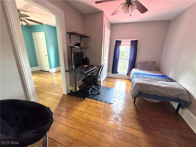 309 Donahey Avenue NE, New Philadelphia, OH 44663