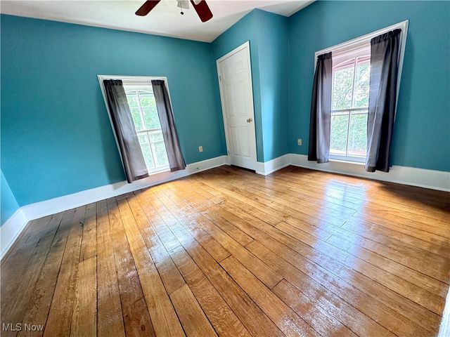 309 Donahey Avenue NE, New Philadelphia, OH 44663