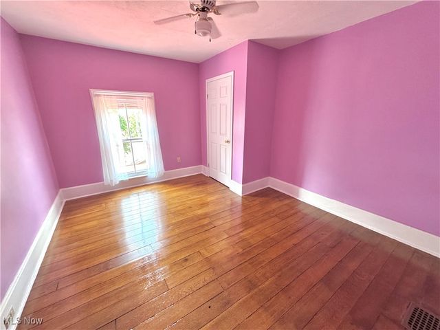 309 Donahey Avenue NE, New Philadelphia, OH 44663