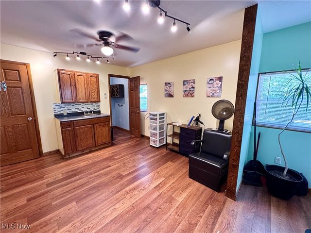 309 Donahey Avenue NE, New Philadelphia, OH 44663