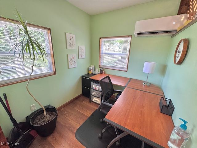 309 Donahey Avenue NE, New Philadelphia, OH 44663