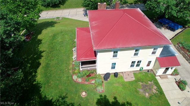 309 Donahey Avenue NE, New Philadelphia, OH 44663