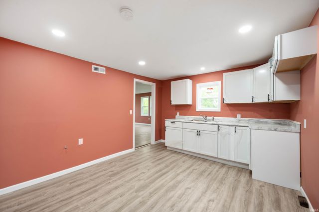 615 W Kickapoo Street, Hartford City, IN 47348