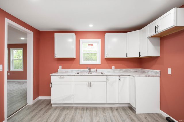 615 W Kickapoo Street, Hartford City, IN 47348