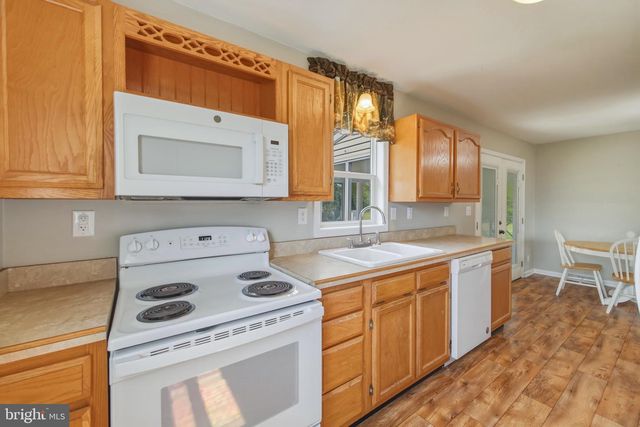 2032 CONICVILLE RD, Mount Jackson, VA 22842