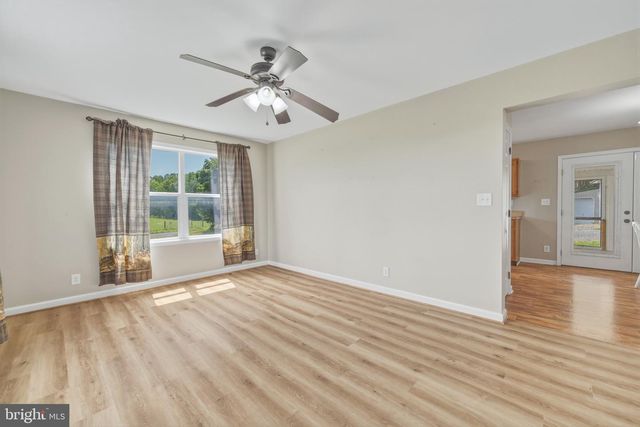 2032 CONICVILLE RD, Mount Jackson, VA 22842