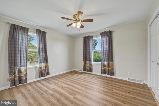 2032 CONICVILLE RD, Mount Jackson, VA 22842